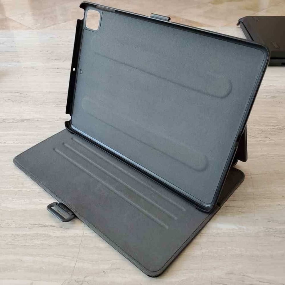 Speck Case for iPad pro 9.7
